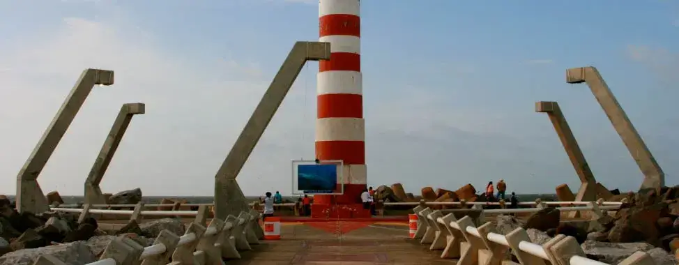 paseo de las escolleras en coatzacoalcos