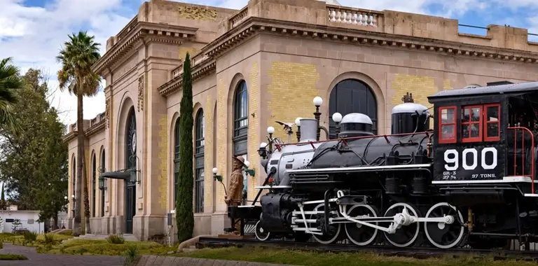 antigua estaci�n de ferrocarril en durango