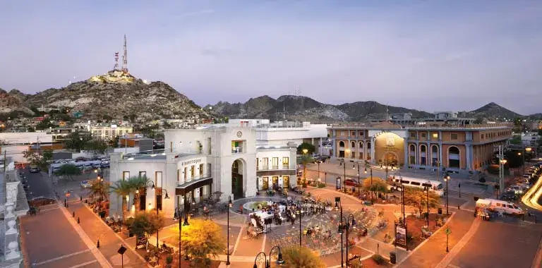 bicentennial square in hermosillo
