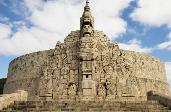monument to the homeland in merida