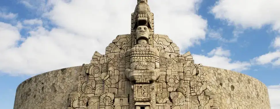 monument to the homeland in merida