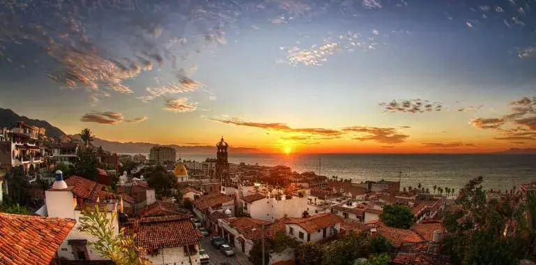 atardecer en puerto vallarta